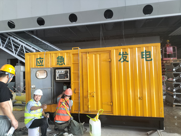 昭平怎样判断空气滤清器是否需要更换？